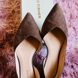 Marc Fisher Brown Flats with Pointed Toe and V-Shaped Vamp